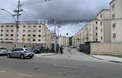 Imagem: O apartamento possui 2 Dormitórios, 1 Banheiro, 1 Vaga na garagem