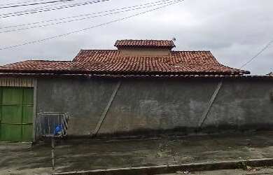 Imagem: A casa possui 2 Dormitórios, 1 Banheiro, 1 Vaga na garagem