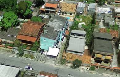 Imagem: A casa possui 2 Dormitórios, 1 Banheiro, 63m² de Área, 36m²