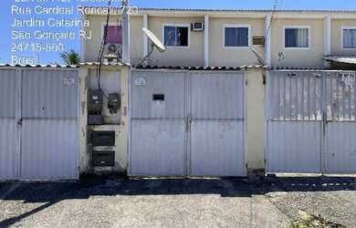 Imagem: A casa possui 2 Dormitórios, 1 Banheiro, 57m² de Área, 71m²