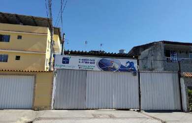 Imagem: A casa possui 3 Dormitórios, 1 Banheiro, 406m² de Área, 420m²