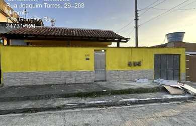 Imagem: A casa possui 2 Dormitórios, 1 Banheiro, 115m² de Área, 360m²