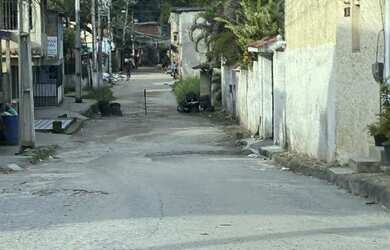 Imagem: A casa possui 2 Dormitórios, 1 Banheiro, 73m² de Área, 1.215m²