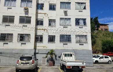 Imagem: O apartamento possui 3 Dormitórios, 1 Banheiro, 1 Vaga na garagem