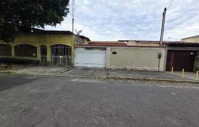 Imagem: A casa possui 1 Dormitório, 1 Banheiro, 136m² de Área, 270m²