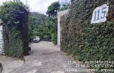 Imagem: A casa à venda possui 2 Dormitórios, 1 Banheiro, 694m² de