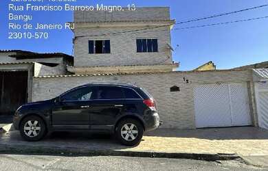 Imagem: A casa possui 2 Dormitórios, 1 Banheiro, 1 Vaga na garagem