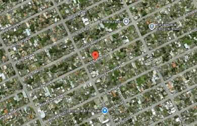 Imagem: A casa possui 1 Dormitório, 1 Banheiro, 42m² de Área e está