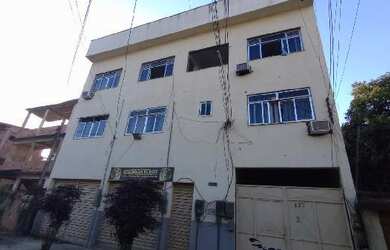 Imagem: O apartamento possui 3 Dormitórios, 1 Banheiro, 1 Vaga na garagem