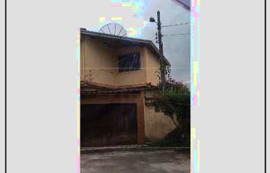 Imagem: A casa possui 2 Dormitórios, 1 Banheiro, 92m² de Área e 301m²