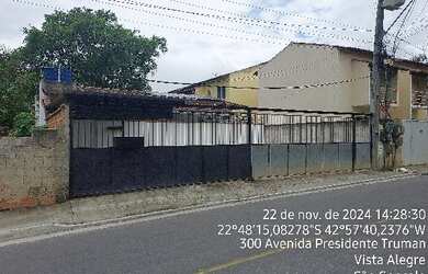 Imagem: A casa possui 2 Dormitórios, 1 Banheiro, 1 Vaga na garagem