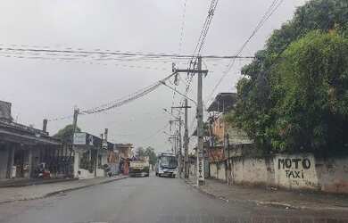 Imagem: A casa possui 1 Dormitório, 1 Banheiro, 45m² de Área, 33m²