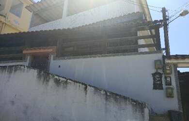 Imagem: A casa possui 2 Dormitórios, 1 Banheiro, 53m² de Área, 110m²