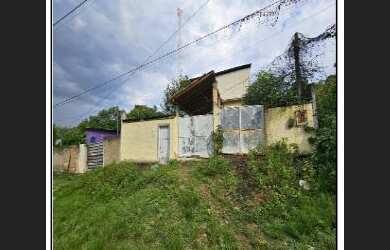 Imagem: A casa possui 1 Dormitório, 1 Banheiro, 153m² de Área, 360m²