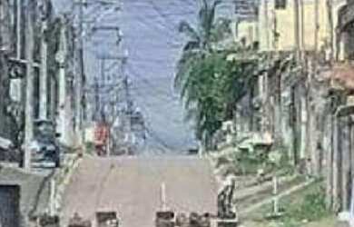 Imagem: A casa possui 2 Dormitórios, 1 Banheiro, 64m² de Área, 145m²