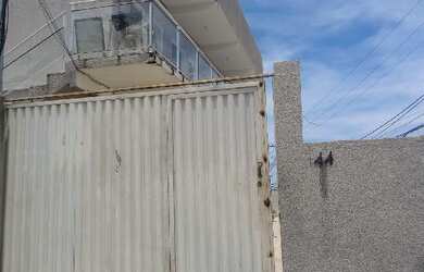 Imagem: A casa possui 1 Dormitório, 1 Banheiro, 31m² de Área, 32m²