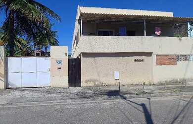 Imagem: A casa possui 1 Dormitório, 1 Banheiro, 1 Vaga na garagem