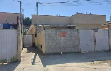 Imagem: A casa possui 1 Dormitório, 1 Banheiro, 36m² de Área e 56m²