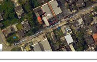 Imagem: A casa possui 1 Dormitório, 1 Banheiro, 1 Vaga na garagem