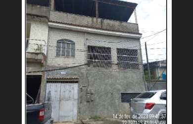 Imagem: A casa possui 1 Dormitório, 1 Banheiro, 1 Vaga na garagem