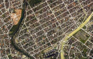 Imagem: A casa possui 2 Dormitórios, 1 Banheiro, 1 Vaga na garagem