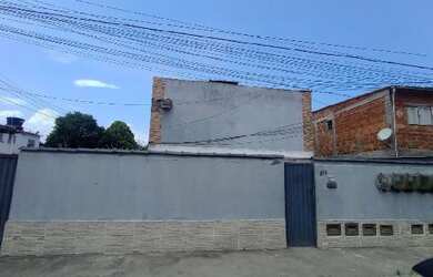 Imagem: A casa possui 2 Dormitórios, 1 Banheiro, 1 Vaga na garagem