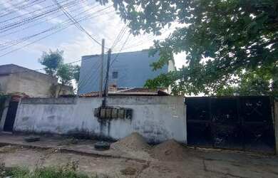 Imagem: A casa possui 2 Dormitórios, 1 Banheiro, 58m² de Área, 92m²