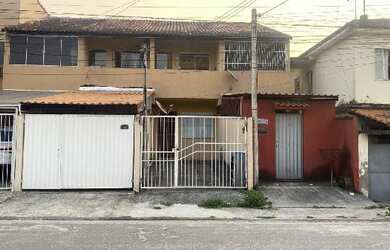 Imagem: A casa possui 2 Dormitórios, 1 Banheiro, 69m² de Área, 60m²