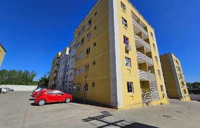 Imagem: O apartamento possui 2 Dormitórios, 1 Banheiro, 1 Vaga na garagem