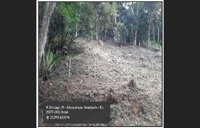 Imagem: O terreno possui 1 Dormitório, 1 Banheiro, 50m² de Área