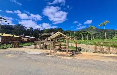 Imagem: O terreno possui 1 Dormitório, 1 Banheiro, 50m² de Área