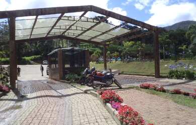 Imagem: O terreno possui 1 Dormitório, 1 Banheiro, 753m² de Área