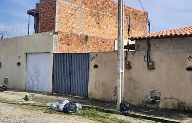 Imagem: A casa possui 2 Dormitórios, 1 Banheiro, 55m² de Área, 206m²