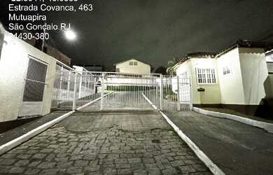 Imagem: A casa possui 2 Dormitórios, 1 Banheiro, 57m² de Área e 98m²