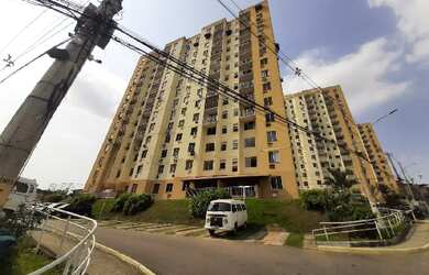 Imagem: O apartamento possui 2 Dormitórios, 1 Banheiro, 1 Vaga na garagem