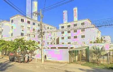 Imagem: O apartamento possui 2 Dormitórios, 1 Banheiro, 1 Vaga na garagem