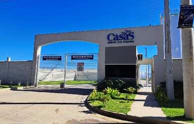 Imagem: A casa possui 2 Dormitórios, 1 Banheiro, 1 Vaga na garagem