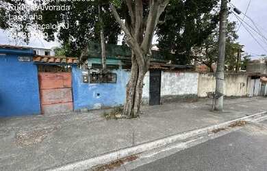 Imagem: A casa possui 2 Dormitórios, 1 Banheiro, 83m² de Área, 201m²