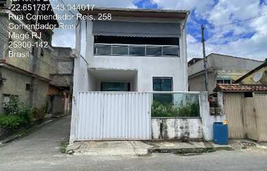 Imagem: A casa possui 2 Dormitórios, 1 Banheiro, 2 Vagas na garagem