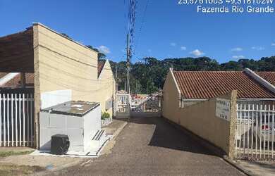 Imagem: A casa possui 2 Dormitórios, 1 Banheiro, 40m² de Área e 124m²