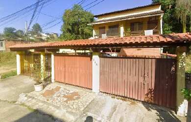 Imagem: A casa possui 2 Dormitórios, 1 Banheiro, 1 Vaga na garagem