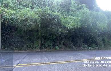 Imagem: O terreno possui 1 Dormitório, 1 Banheiro e 3933m² de Área