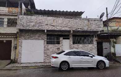 Imagem: A casa possui 3 Dormitórios, 1 Banheiro, 166m² de Área, 83m²