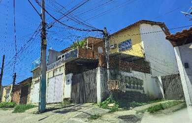 Imagem: A casa possui 2 Dormitórios, 1 Banheiro, 1 Vaga na garagem