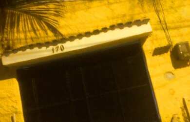 Imagem: A casa possui 3 Dormitórios, 1 Banheiro, 1 Vaga na garagem