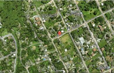 Imagem: A casa possui 2 Dormitórios, 1 Banheiro, 95m² de Área, 97m²