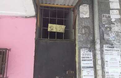 Imagem: A casa possui 2 Dormitórios, 1 Banheiro, 63m² de Área e 130m²