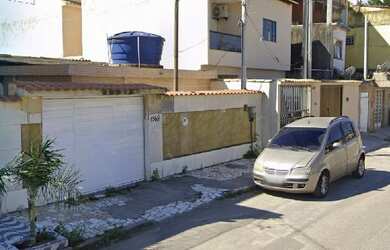 Imagem: A casa possui 3 Dormitórios, 1 Banheiro, 87m² de Área, 208m²