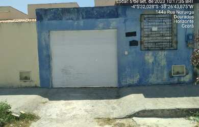 Imagem: A casa possui 2 Dormitórios, 1 Banheiro, 1 Vaga na garagem