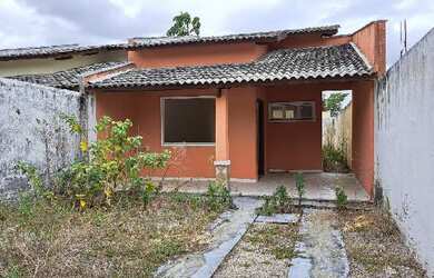 Imagem: A casa possui 2 Dormitórios, 1 Banheiro, 1 Vaga na garagem